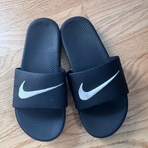 Nike Black Casual Slides